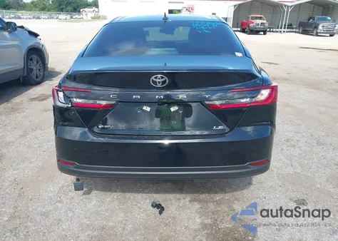 2025 Toyota Camry Le from USA, damaged, VIN 4T1DAACK9SU581247
